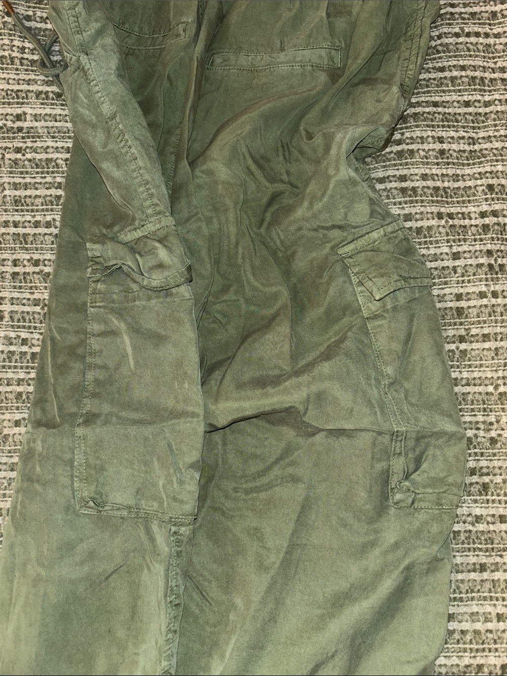 Universal Thread Olive Green Cargo Pants with Drawstring Waist - Picture 6 of 7